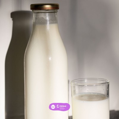 Los beneficios de beber leche enriquecida con calcio y vitamina D