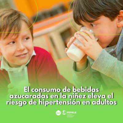 El consumo de bebidas azucaradas en la niñez eleva el riesgo de hipertensión en adultos